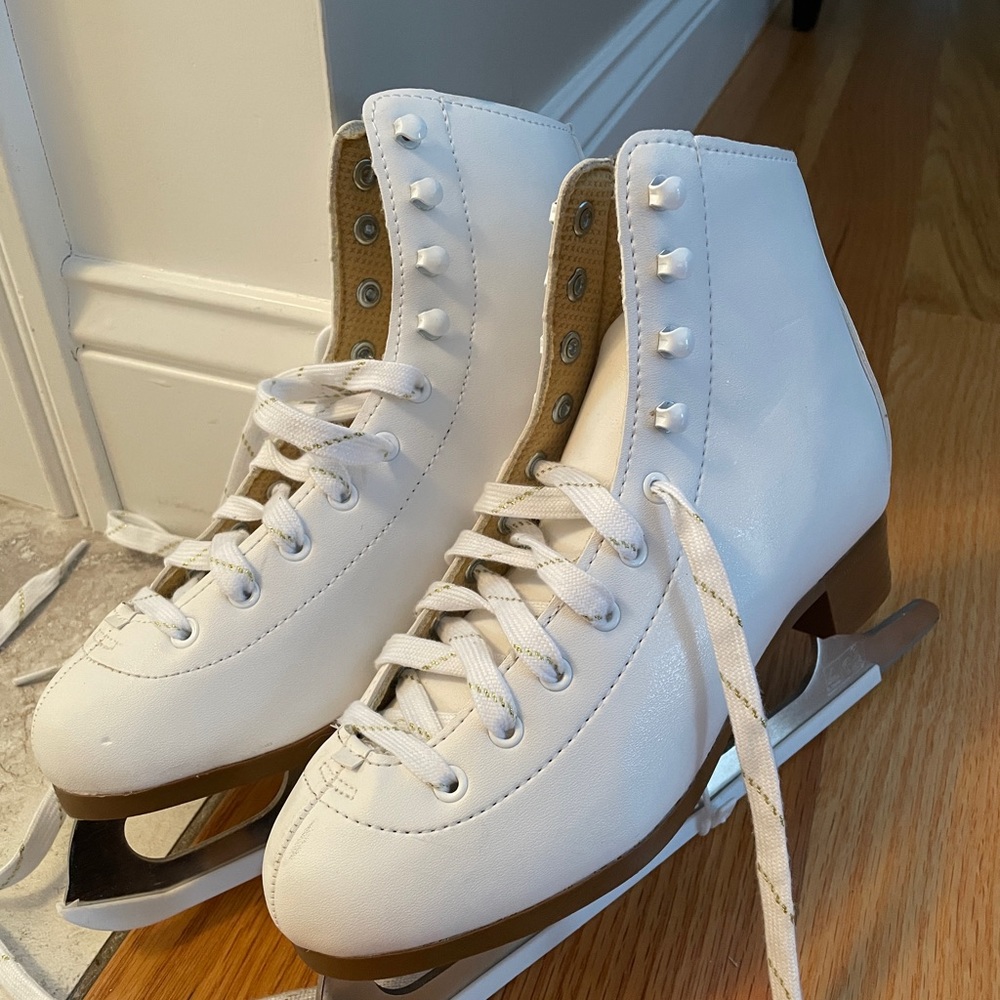 Girls ice skates